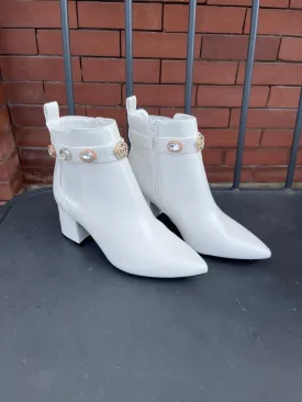 Bamboo Mode Gem Booties-White