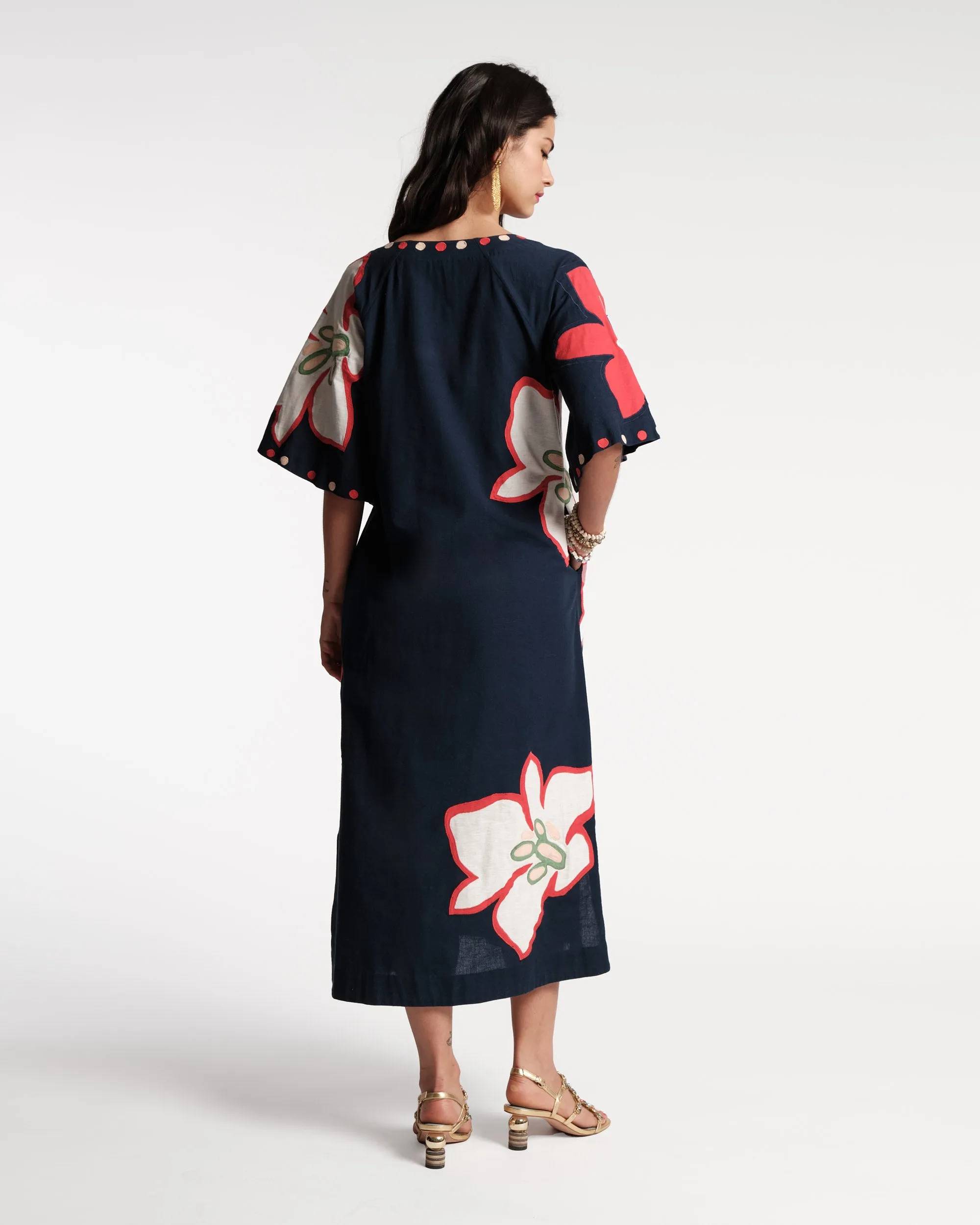 Delightful Embroidered Caftan Dreamy Daisies Navy