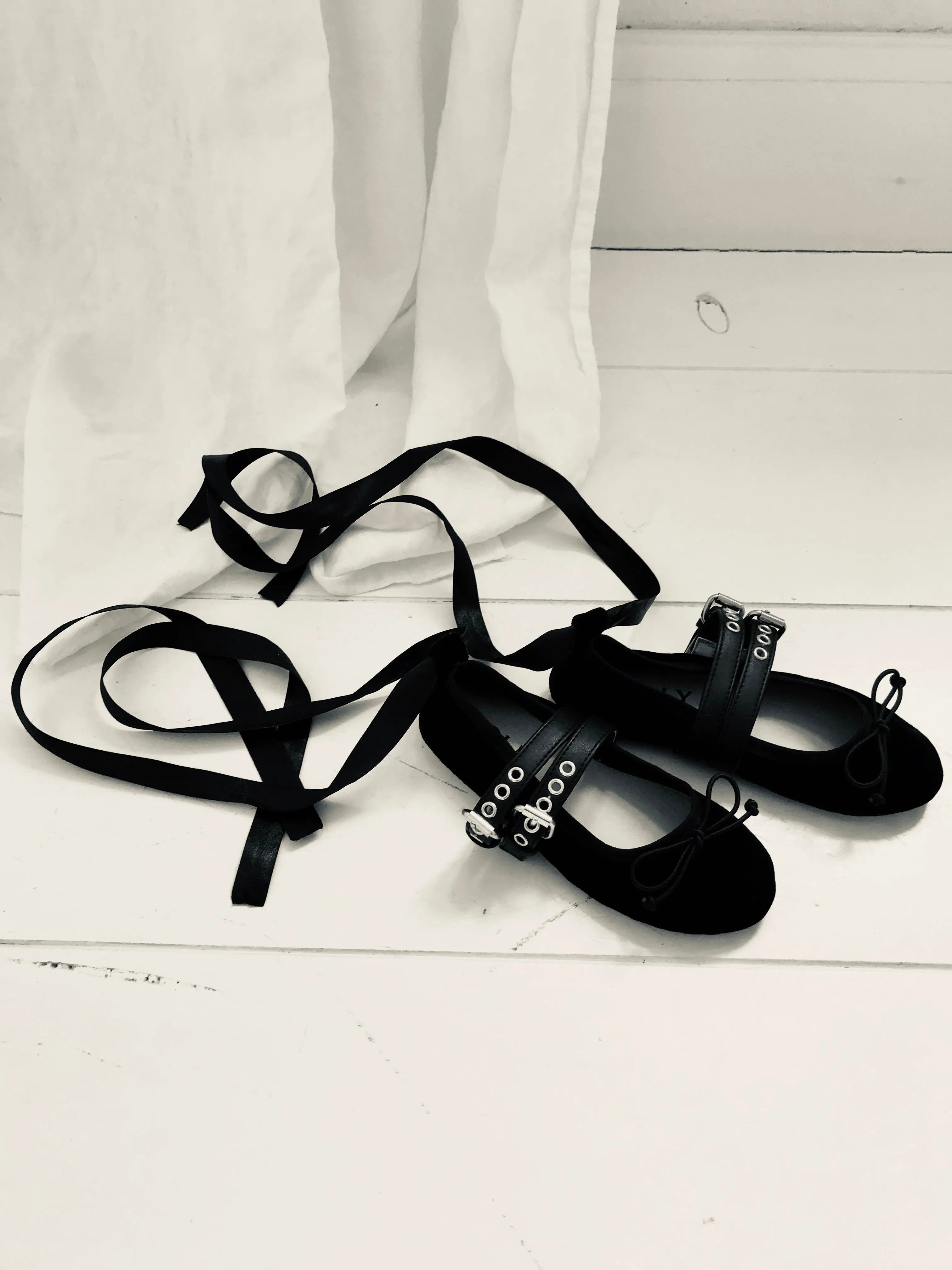 DOLLY VELVET BUCKLE BELT MARY JANES BALLERINAS WITH RIBBONS ( Including FREE Buckle Belt!) black